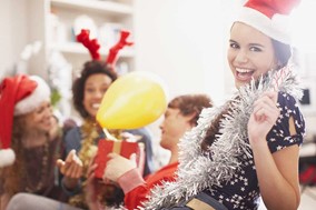 Ποια είναι τα τυχερά ζώδια που θα ευνοηθούν περισσότερο την περίοδο των γιορτών